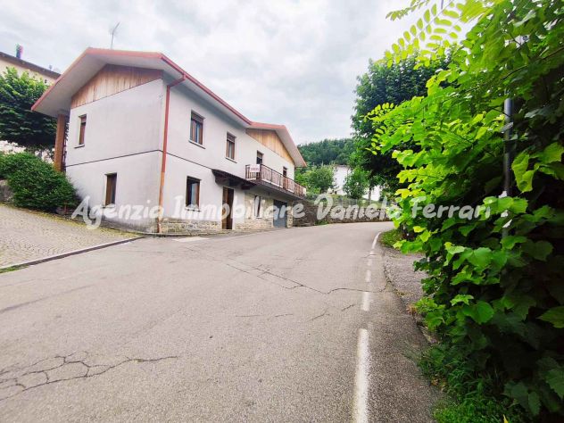 casa indipendente in vendita a Castel di Casio in zona Suviana