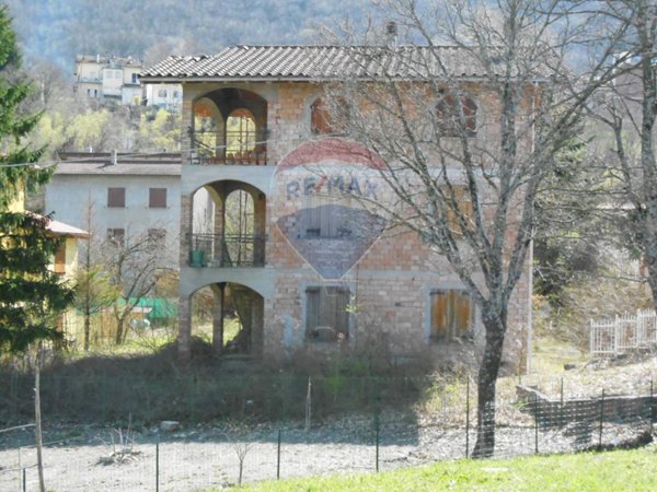 casa indipendente in vendita a Castel di Casio in zona Badi