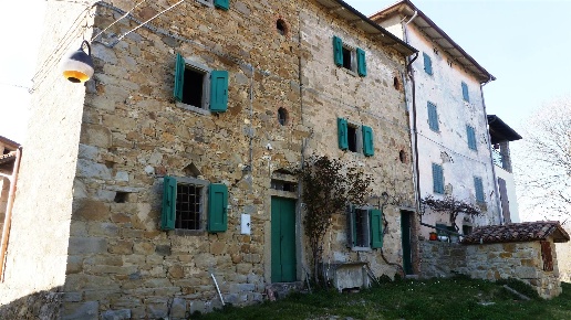 casa indipendente in vendita a Castel di Casio in zona Suviana