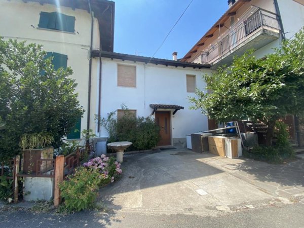 casa indipendente in vendita a Castel di Casio in zona Suviana