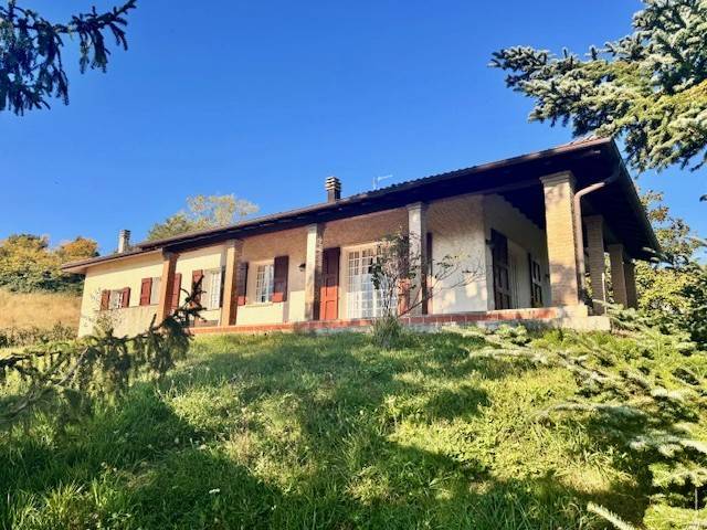 casa indipendente in vendita a Castel di Casio in zona Suviana