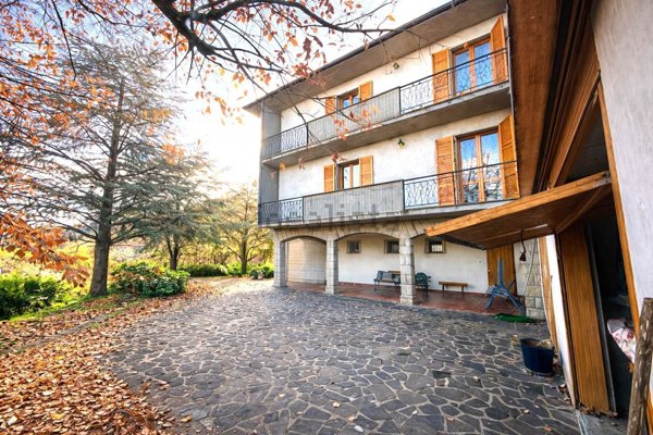 casa indipendente in vendita a Castel di Casio in zona Badi