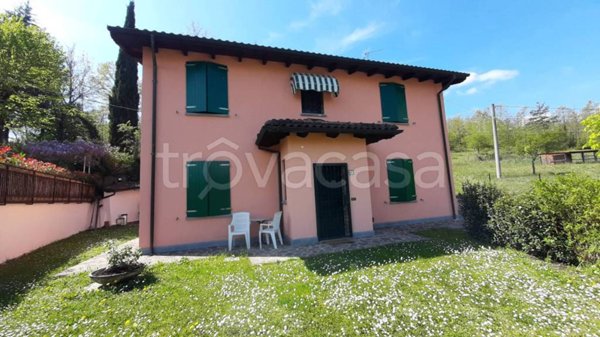 casa indipendente in vendita a Castel di Casio in zona Suviana