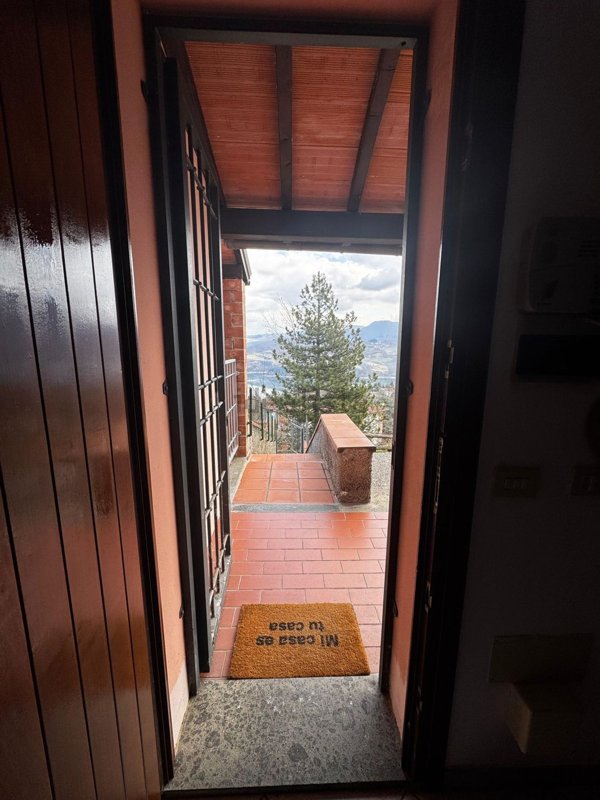 casa indipendente in vendita a Castel di Casio in zona Suviana