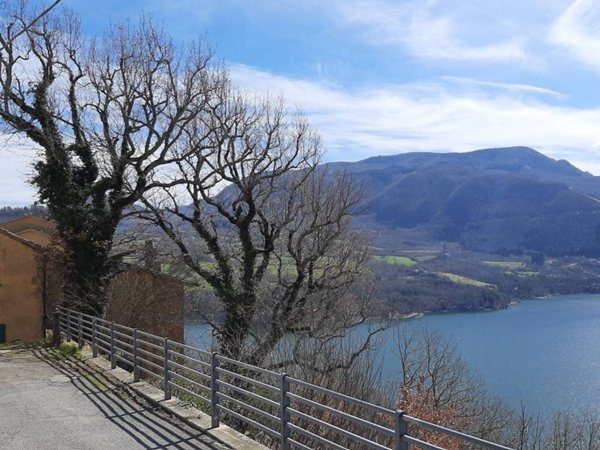 casa indipendente in vendita a Castel di Casio in zona Suviana