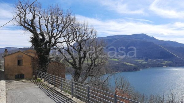 casa indipendente in vendita a Castel di Casio in zona Suviana