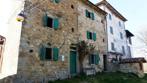casa indipendente in vendita a Castel di Casio in zona Suviana