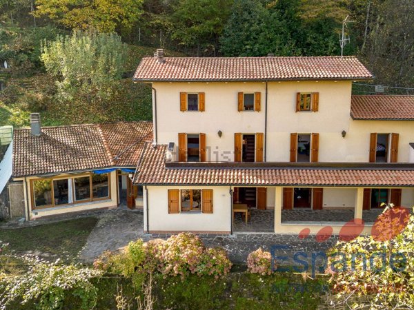 casa indipendente in vendita a Castel di Casio in zona Suviana