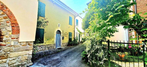 casa semindipendente in vendita a Castel di Casio