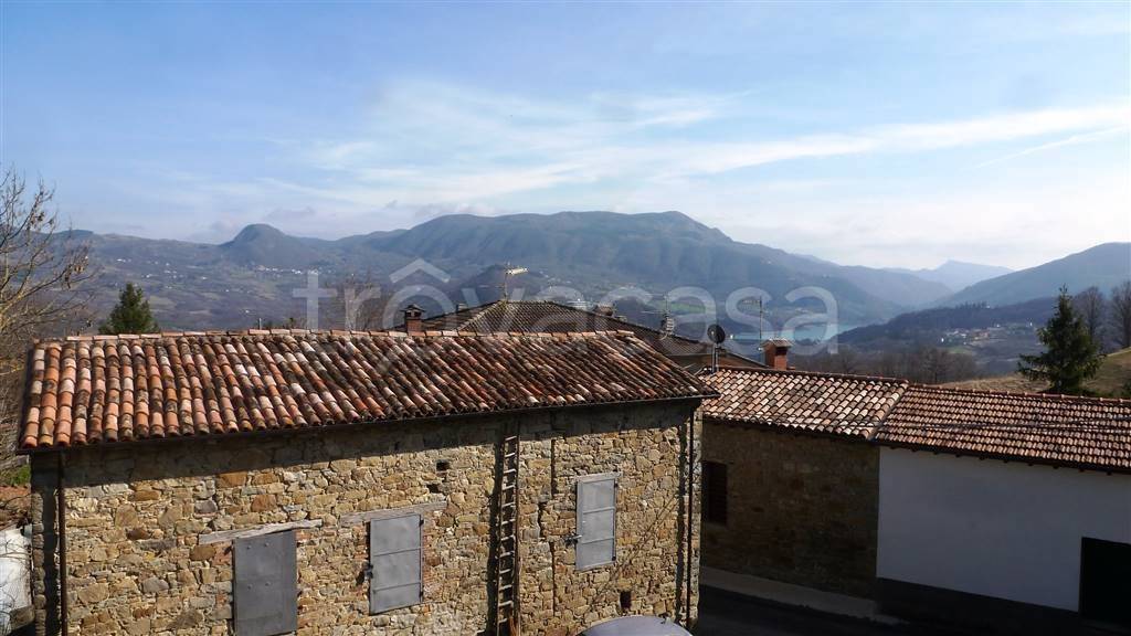 casa indipendente in vendita a Castel di Casio