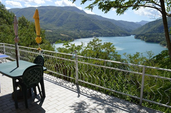 casa indipendente in vendita a Castel di Casio in zona Suviana