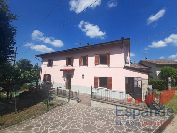 casa semindipendente in vendita a Castel di Casio
