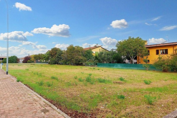 terreno edificabile in vendita a Castel Guelfo di Bologna