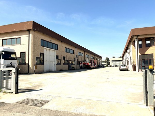 capannone in vendita a Castel Guelfo di Bologna