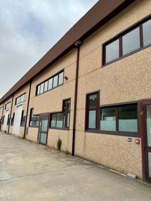 locale commerciale in vendita a Castel Guelfo di Bologna