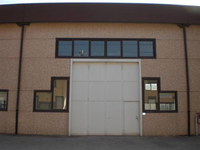 locale commerciale in vendita a Castel Guelfo di Bologna