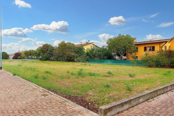 terreno edificabile in vendita a Castel Guelfo di Bologna