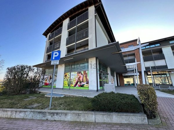 locale commerciale in vendita a Castel Guelfo di Bologna