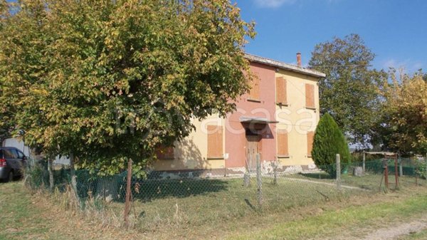 casa indipendente in vendita a Castello d'Argile
