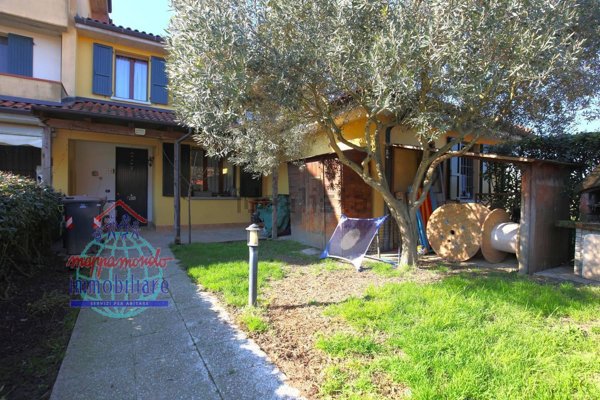 casa indipendente in vendita a Castello d'Argile