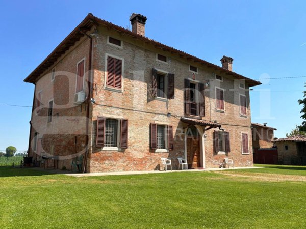 casa indipendente in vendita a Castello d'Argile