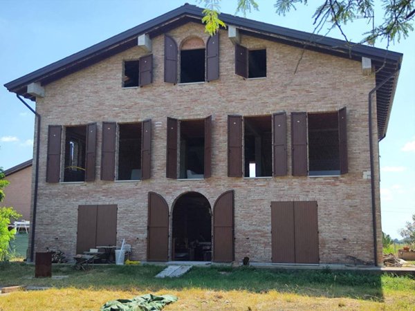 casa indipendente in vendita a Castello d'Argile