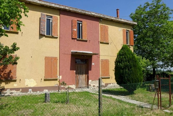 casa indipendente in vendita a Castello d'Argile