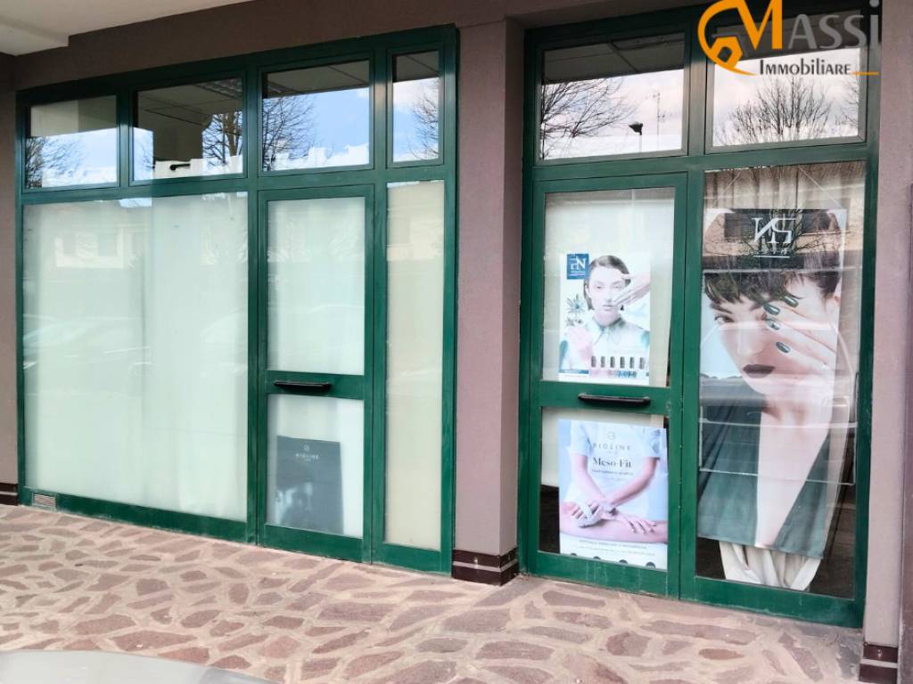 negozio in vendita a Castello d'Argile