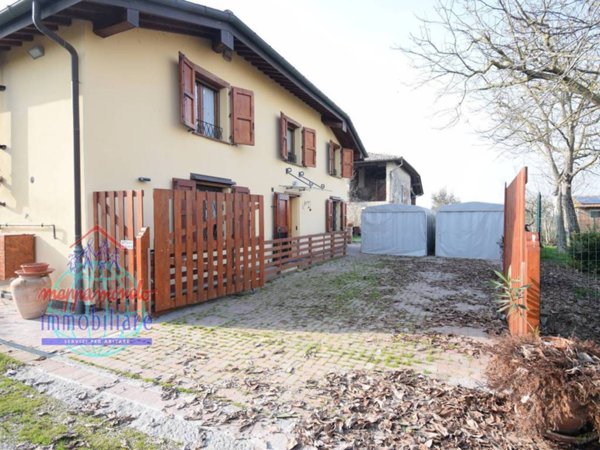 casa indipendente in vendita a Castello d'Argile