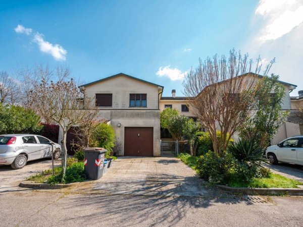 casa indipendente in vendita a Castello d'Argile