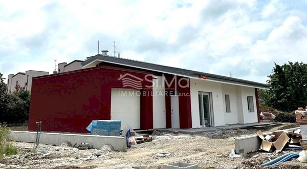 casa indipendente in vendita a Castello d'Argile