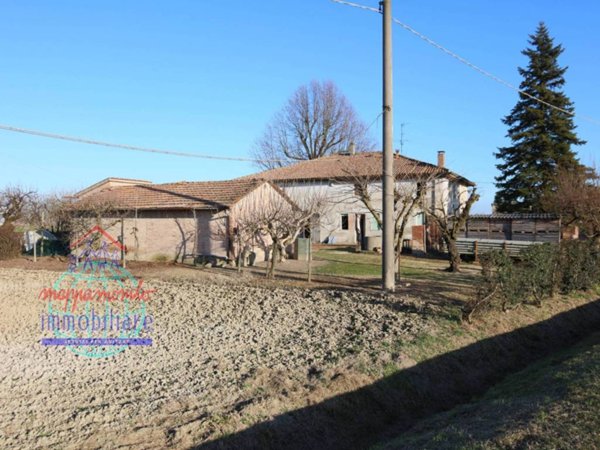 casa indipendente in vendita a Castello d'Argile