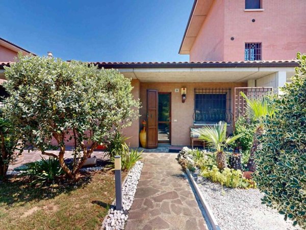 casa indipendente in vendita a Castello d'Argile