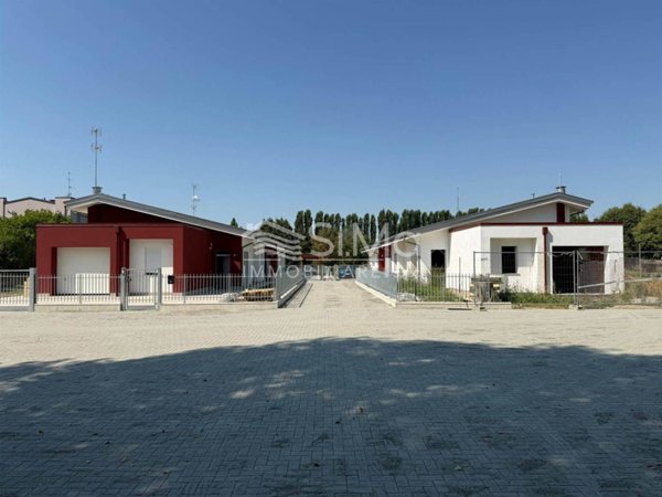 casa indipendente in vendita a Castello d'Argile