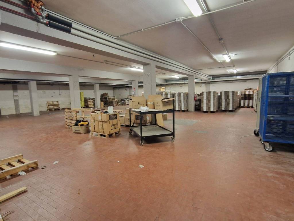 locale commerciale in vendita a Castel Maggiore