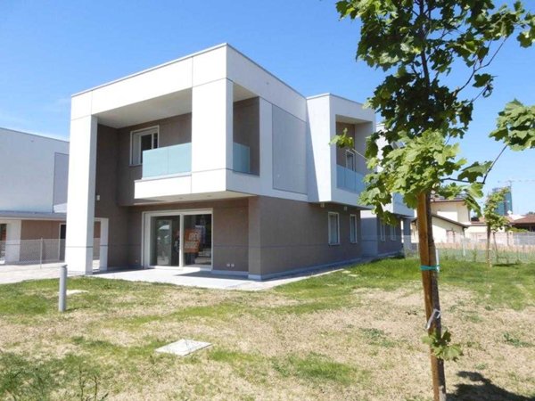 casa indipendente in vendita a Castel Maggiore