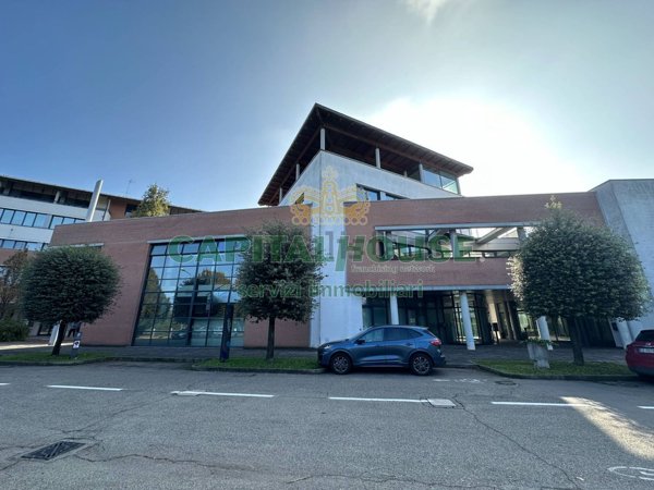 locale commerciale in vendita a Castel Maggiore