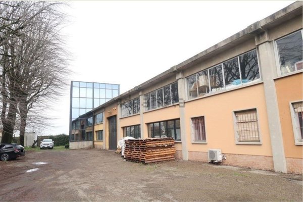 locale di sgombero in vendita a Castel Maggiore