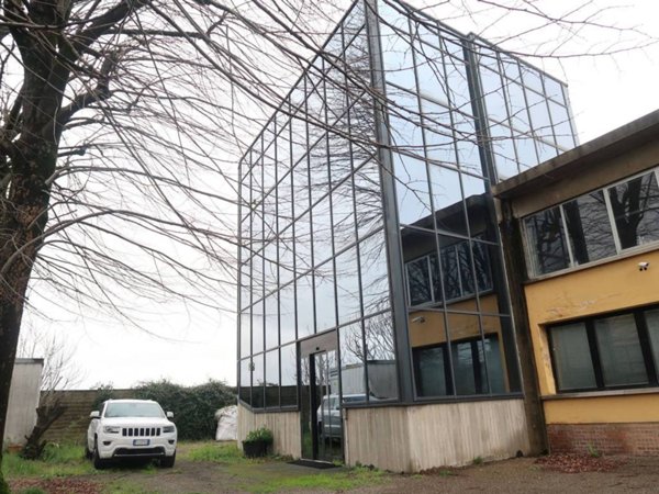 locale commerciale in vendita a Castel Maggiore