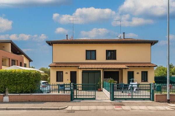 casa indipendente in vendita a Castel Maggiore