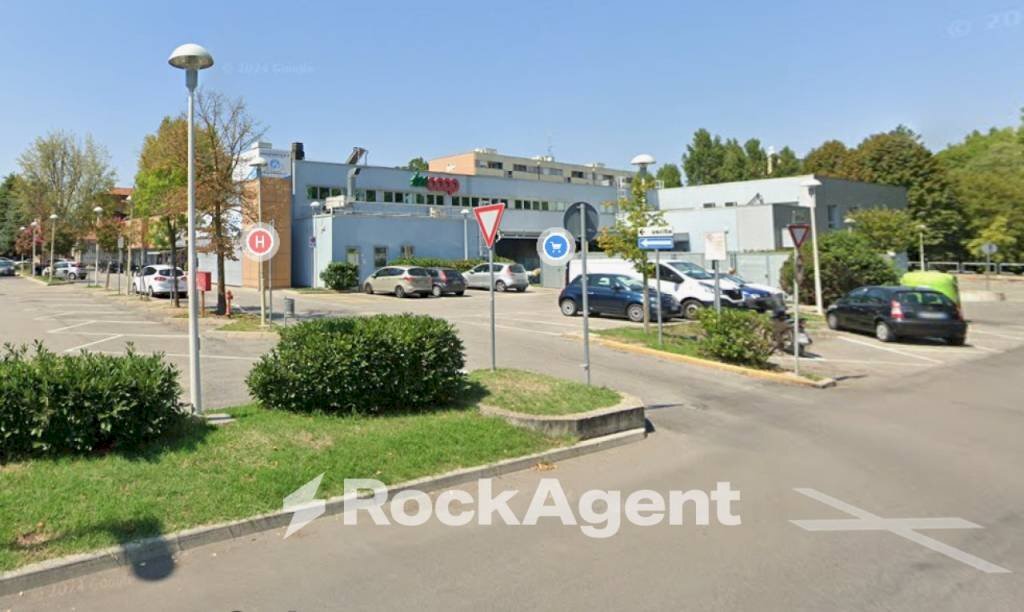 locale commerciale in vendita a Castel Maggiore