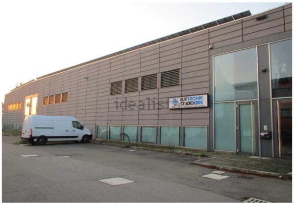 locale di sgombero in vendita a Castel Maggiore