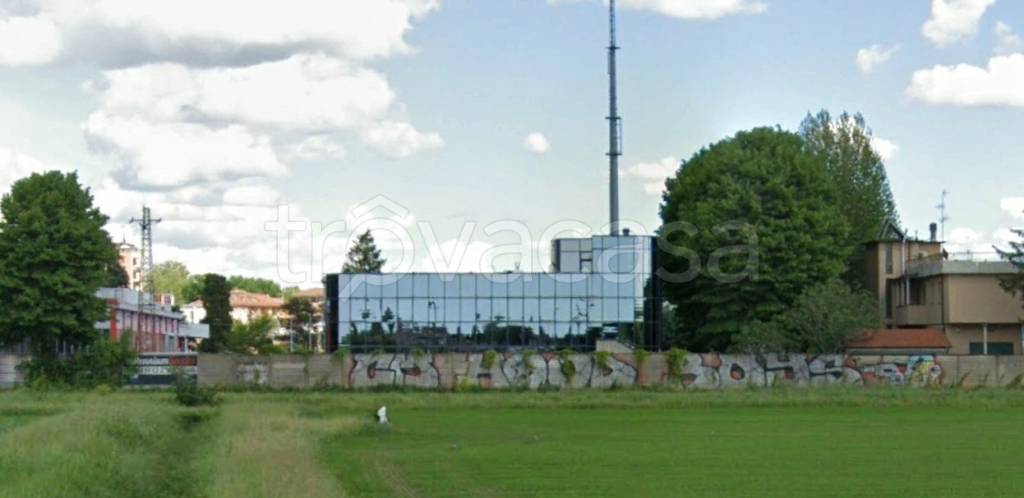 locale commerciale in vendita a Castel Maggiore