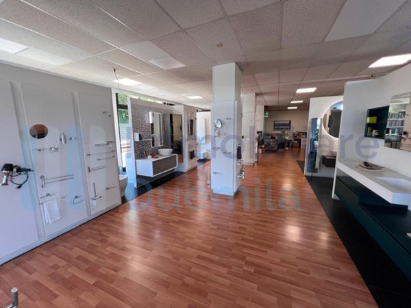 locale commerciale in vendita a Castel Maggiore