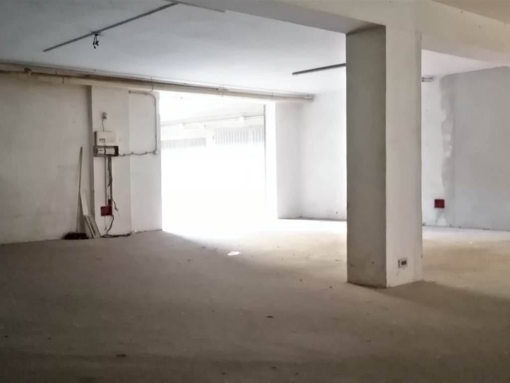 locale di sgombero in vendita a Castel Maggiore