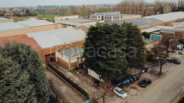 locale commerciale in vendita a Castel Maggiore