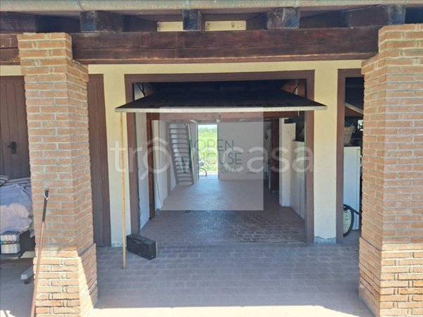 locale di sgombero in vendita a Castel Maggiore in zona Sabbiuno