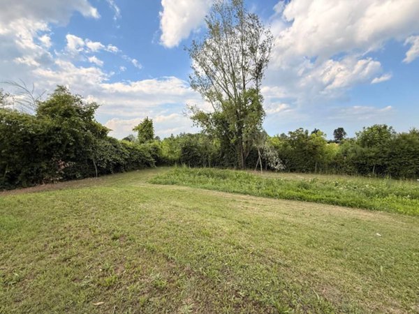 casa indipendente in vendita a Castel Maggiore in zona Sabbiuno