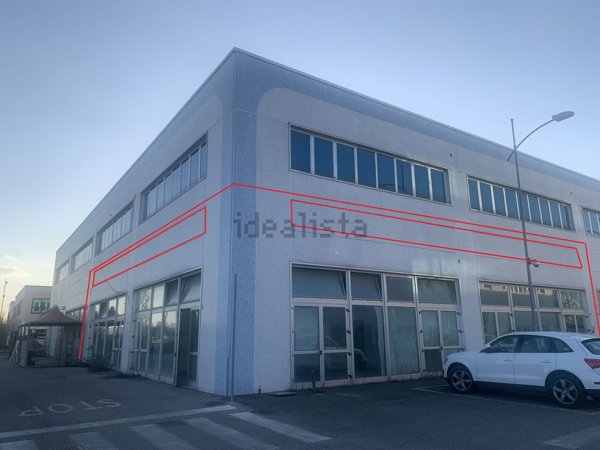 locale commerciale in vendita a Castel Maggiore