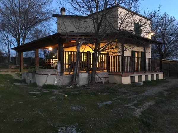 casa indipendente in vendita a Castel San Pietro Terme in zona Montecalderaro